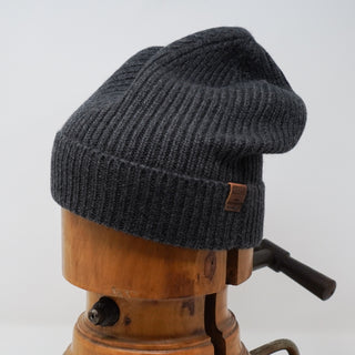 The Recycled Reberty - 100% Cashmere - Ladies Thick Knit Hat